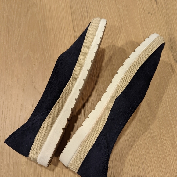 Navy Women's Shoes - Picture 2 of 10